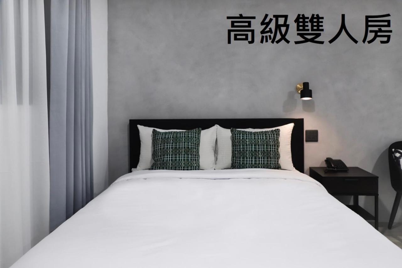 Tzu Chi Hotel Pingtung Екстер'єр фото