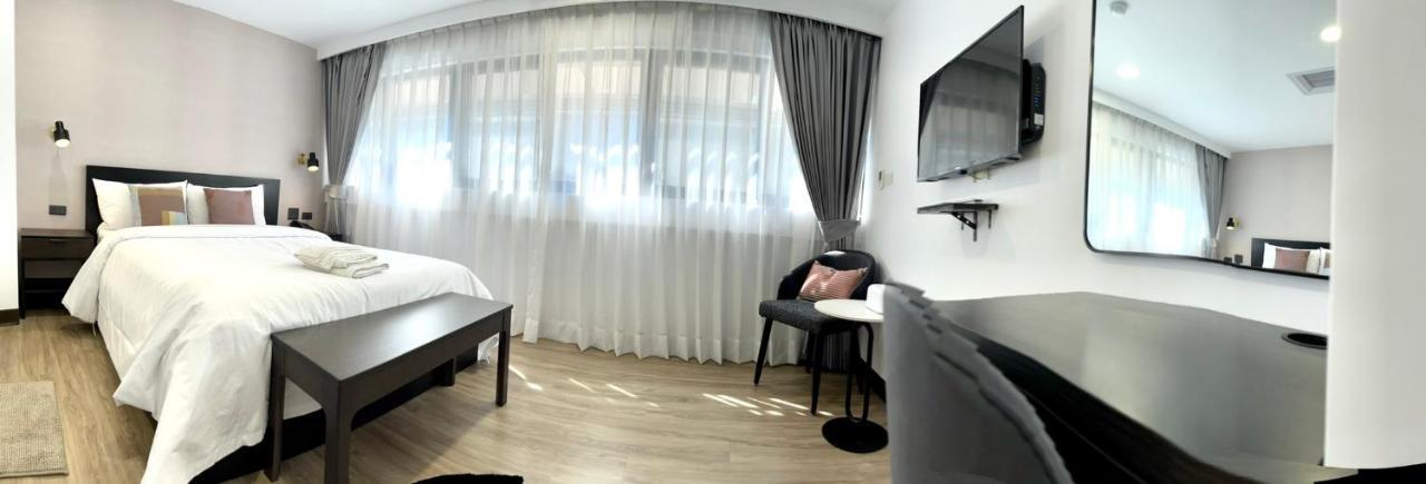 Tzu Chi Hotel Pingtung Екстер'єр фото