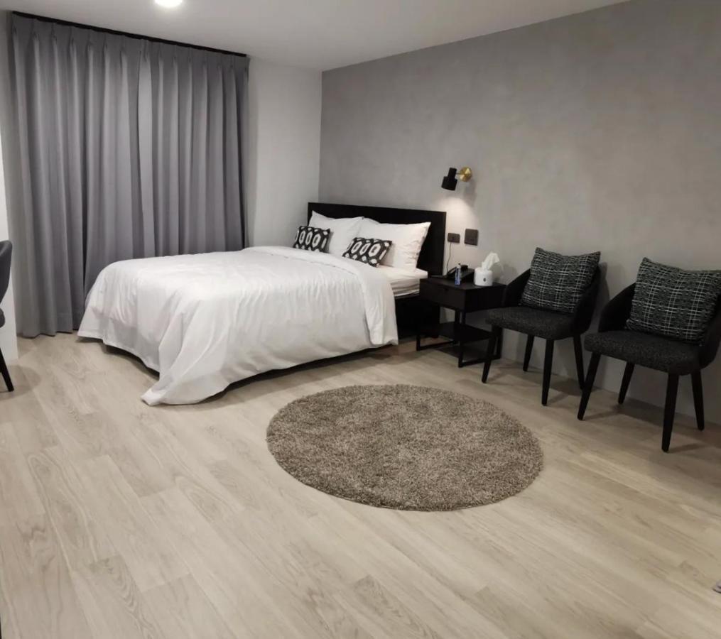 Tzu Chi Hotel Pingtung Екстер'єр фото